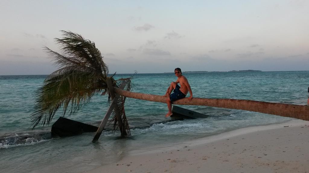 Maafushi View Hotel Bagian luar foto