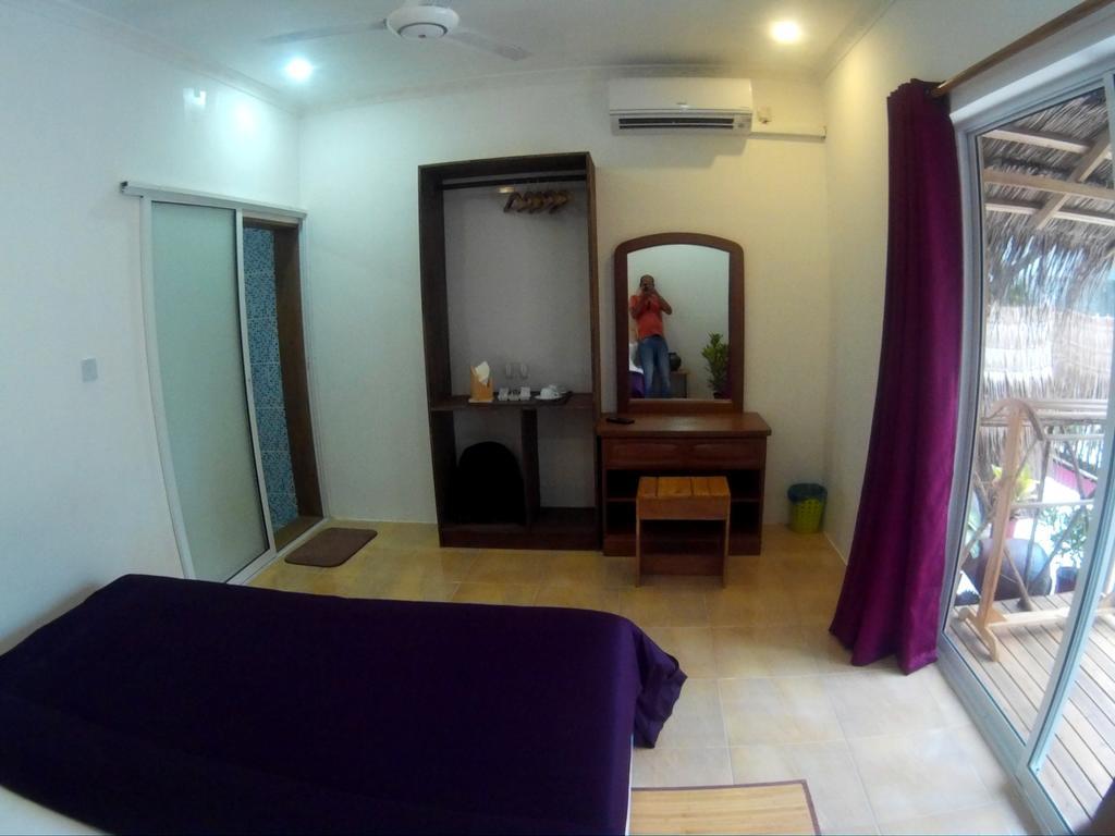 Maafushi View Hotel Bagian luar foto