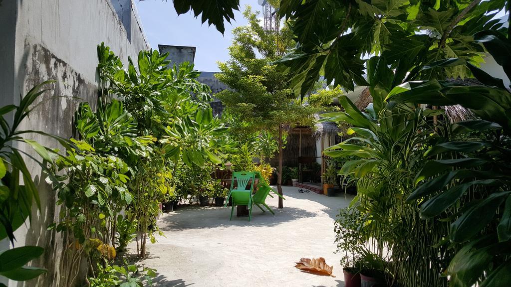 Maafushi View Hotel Bagian luar foto