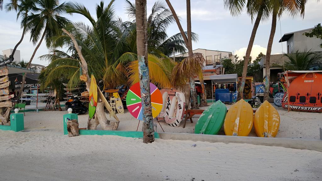 Maafushi View Hotel Bagian luar foto